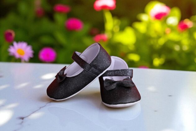Beblux Fiyonklu Simli Siyah Babet Bebek Ayakkabısı